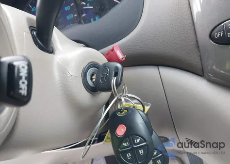 2010 Toyota Sienna Le из США, поврежденный, VIN 5TDKK4CC3AS326275